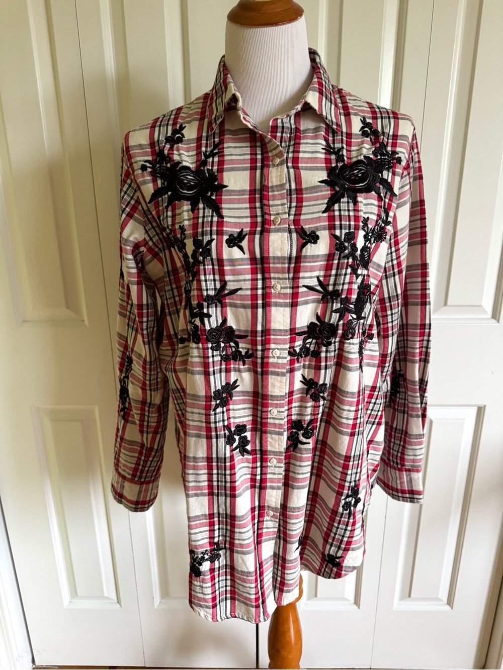 Zara Red and White Plaid Button-Down Shirt with Black Floral Appliqué M